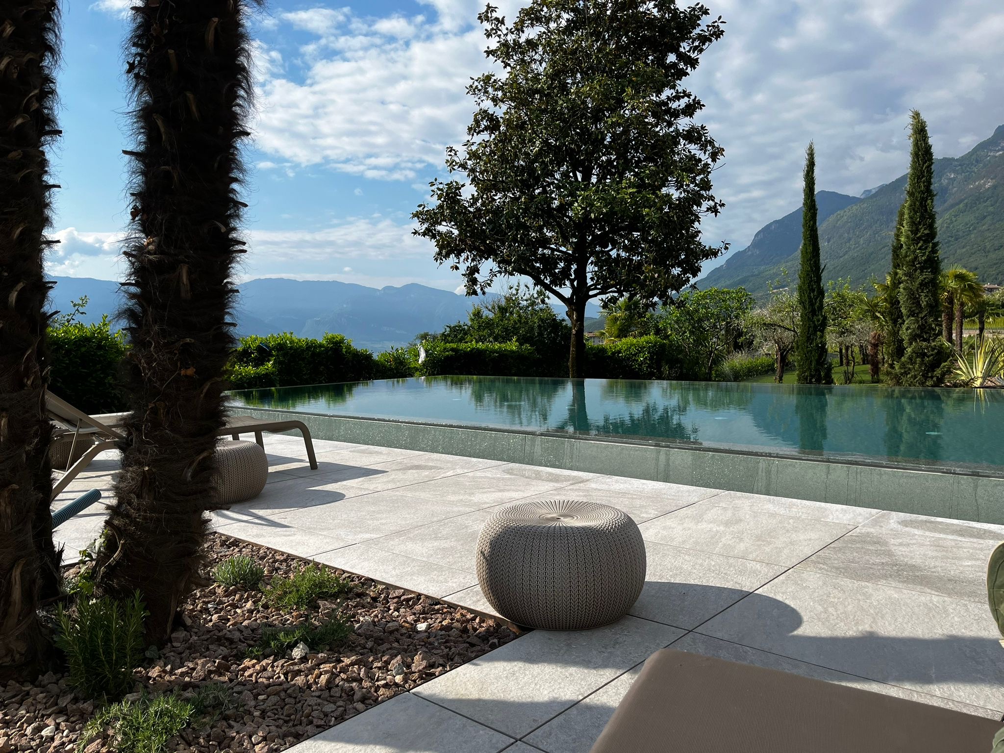 Pool with Mediterranean flair in South Tyrol