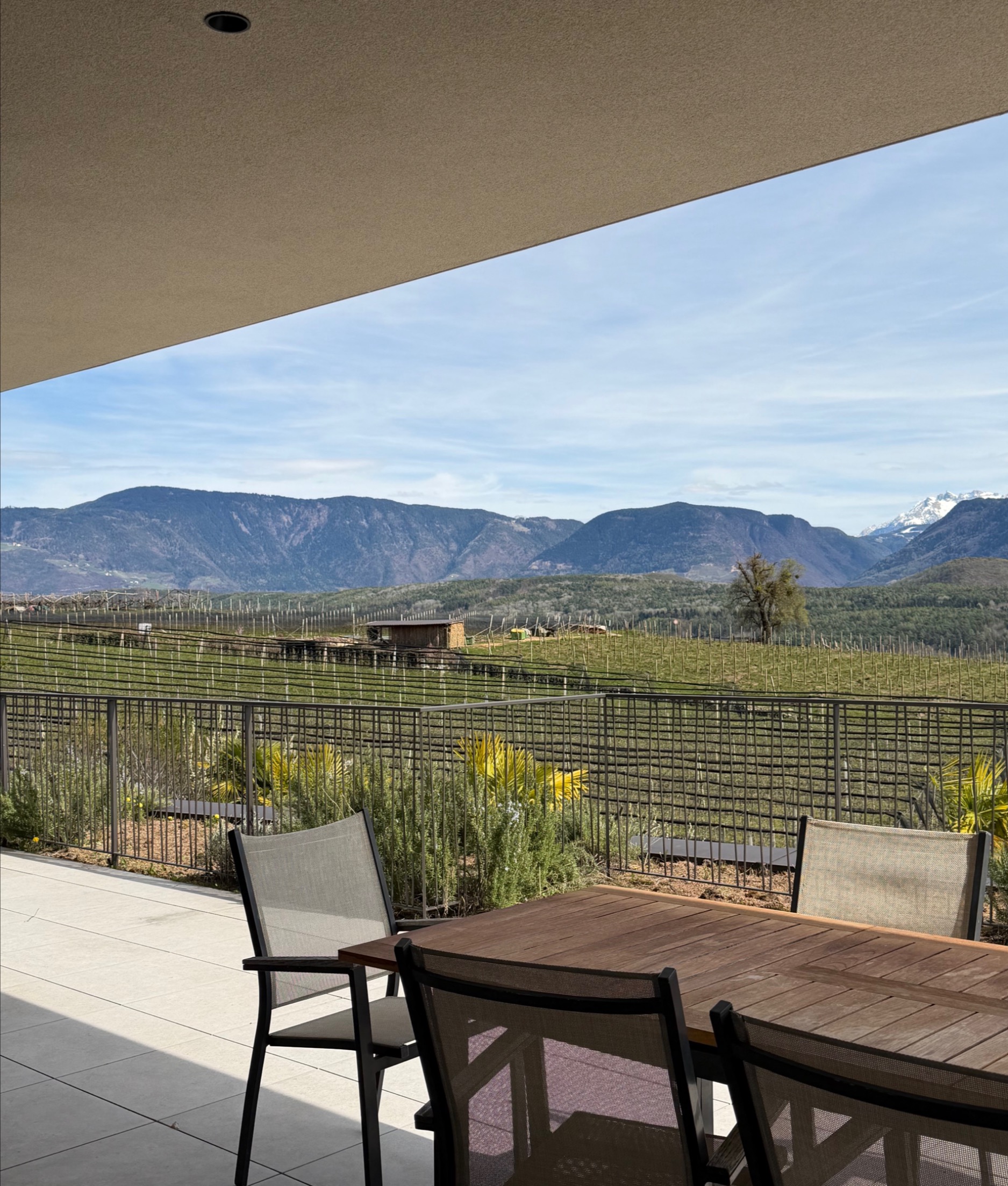 100 m² großen Terrasse mit Südostausrichtung